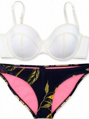 TRIANGL neoprene bikini set.
